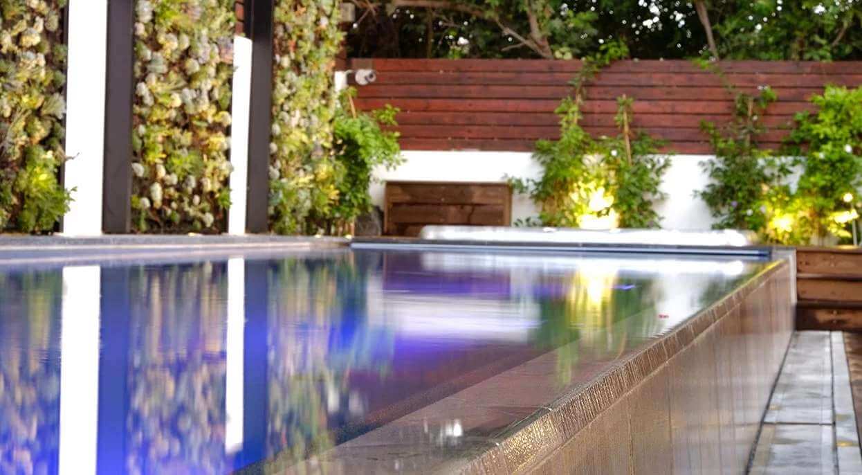 Pool Design Over-Flow-Pools